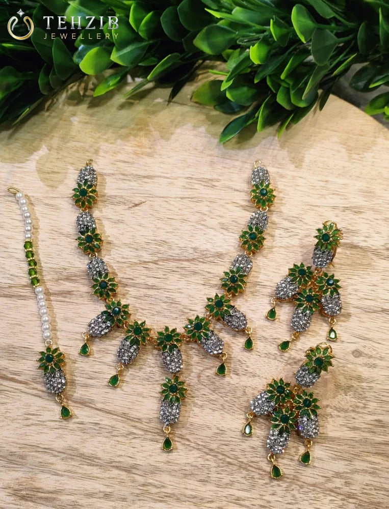 Antique Floral Naubahar Zircon Necklace Set
