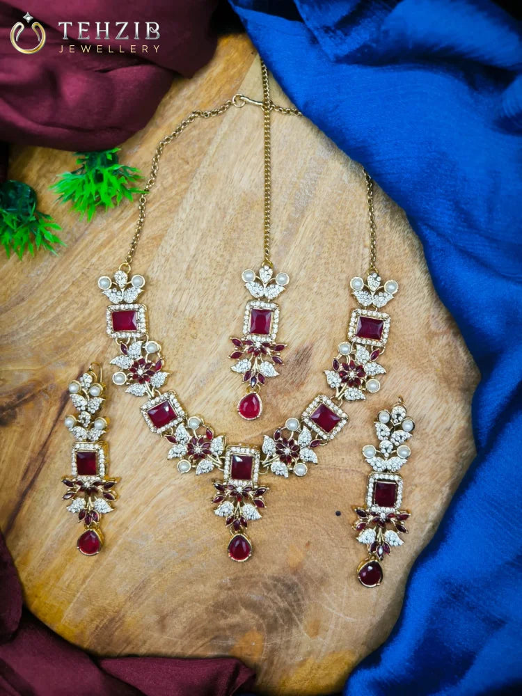 Antique Floral Zircon Necklace Set