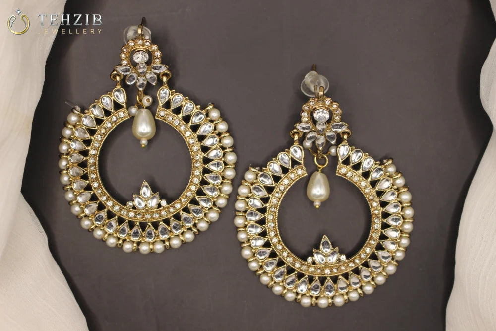 Beautiful Kundan Madhubala Chandbali Earrings