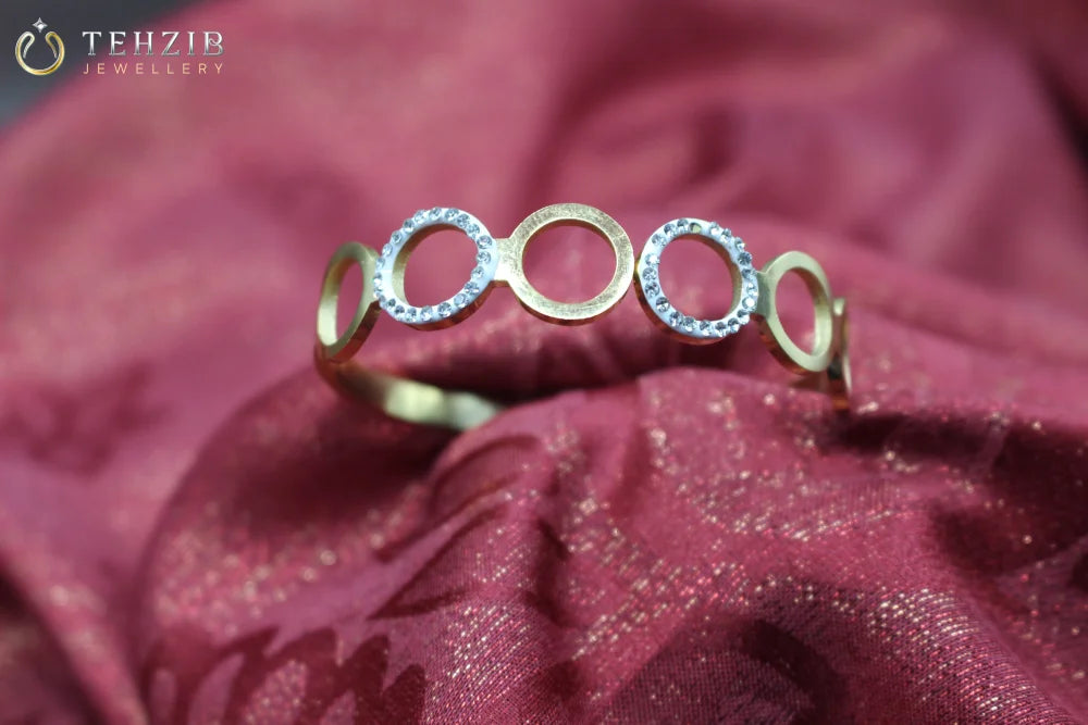 Kinza Oval Chain Stunning Kara Bracelet