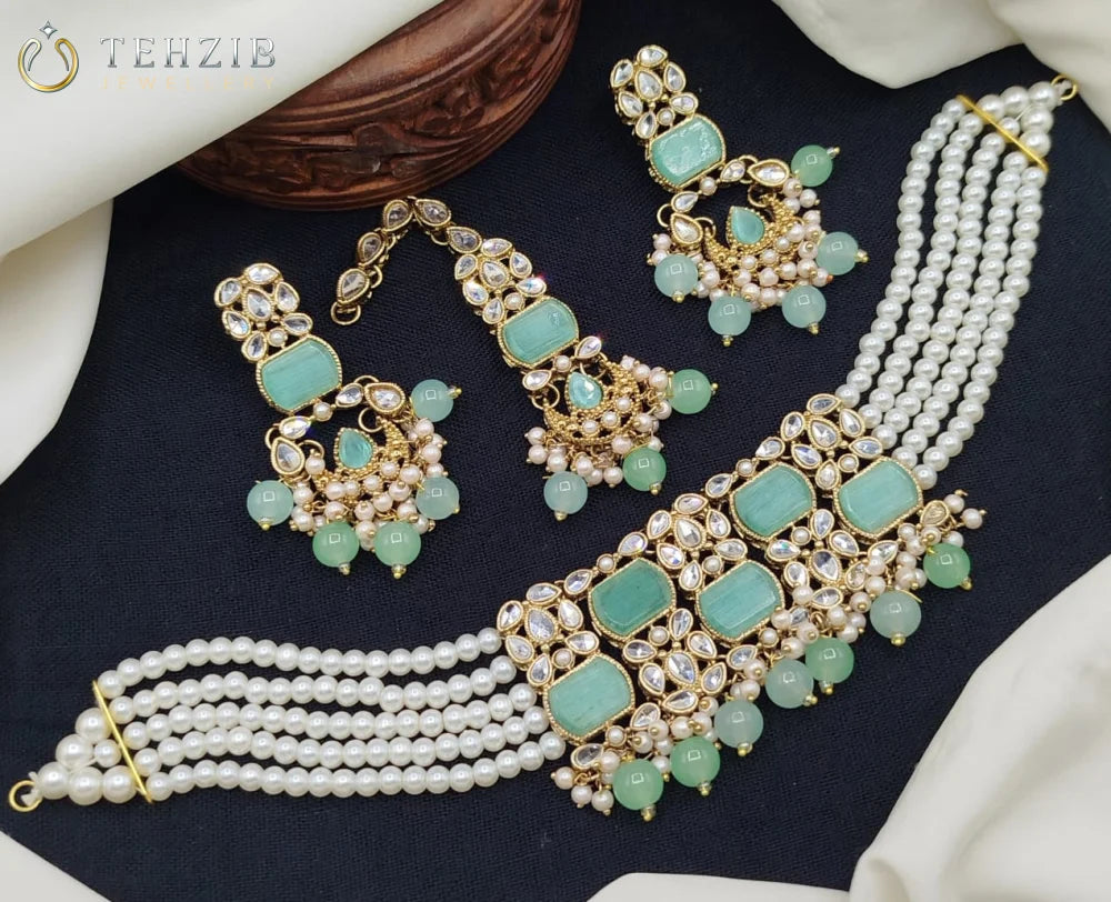 Beautiful Kundan Egyptian Choker Set with Tikka