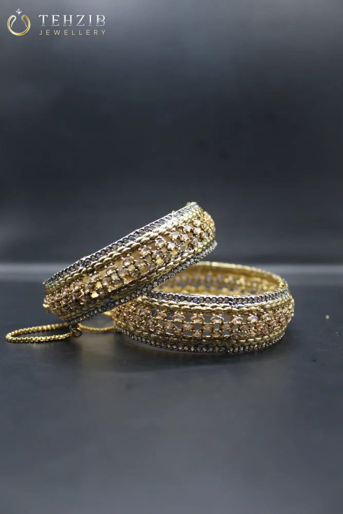 Premium Emerald Adjustable Bangle