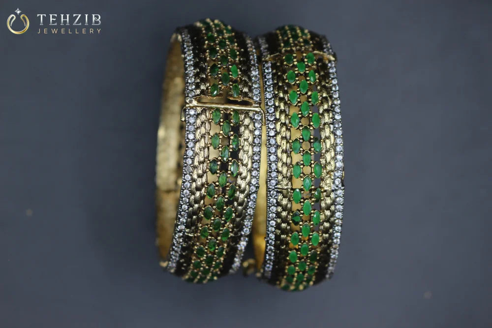 Premium Emerald Adjustable Bangle