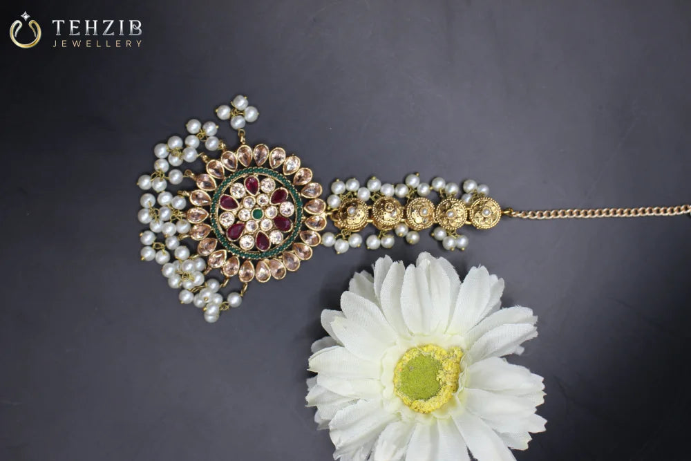 Konain Multicolor Kundan Tikka