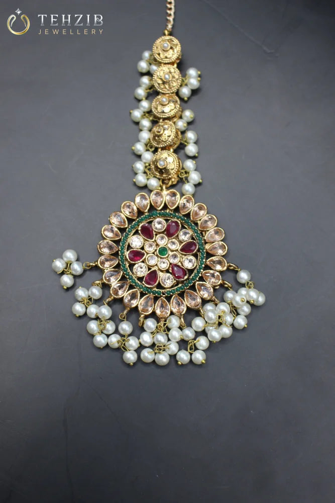 Konain Multicolor Kundan Tikka