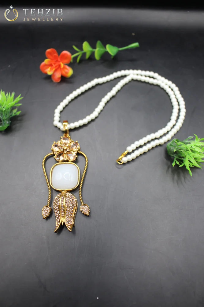 Stunning Designer Big Stone Leaves Pendant