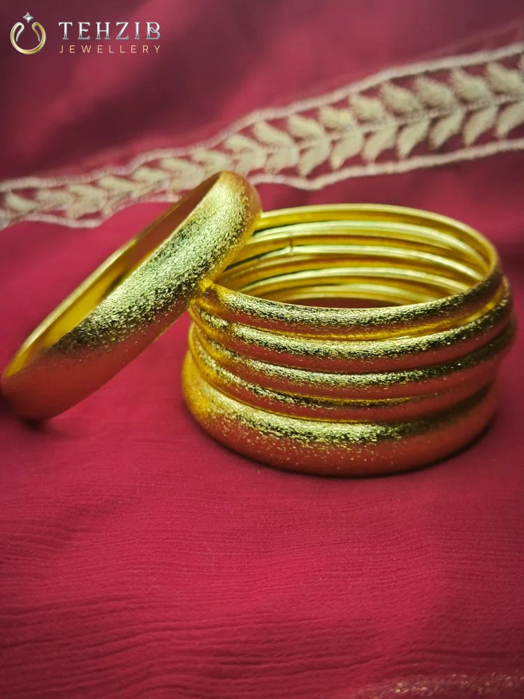 Trending Mahira Khan Gold Shine Bangles
