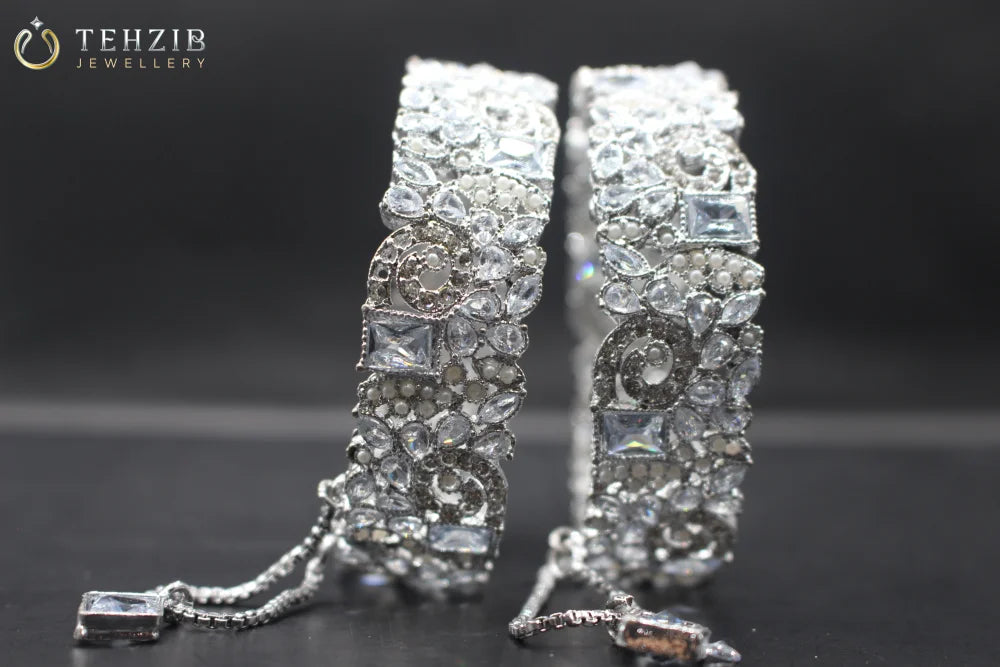 Zircon Adjustable Antique Silver Bangles