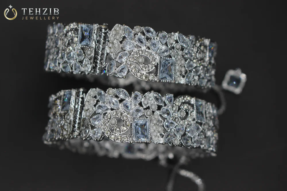 Zircon Adjustable Antique Silver Bangles