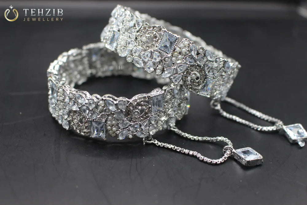 Zircon Adjustable Antique Silver Bangles