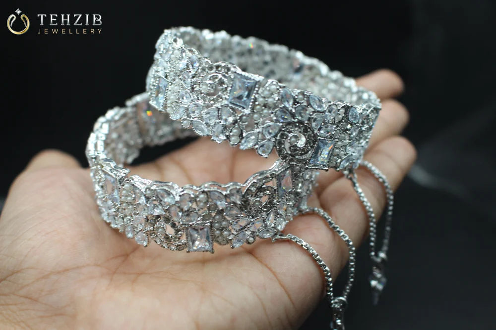 Zircon Adjustable Antique Silver Bangles