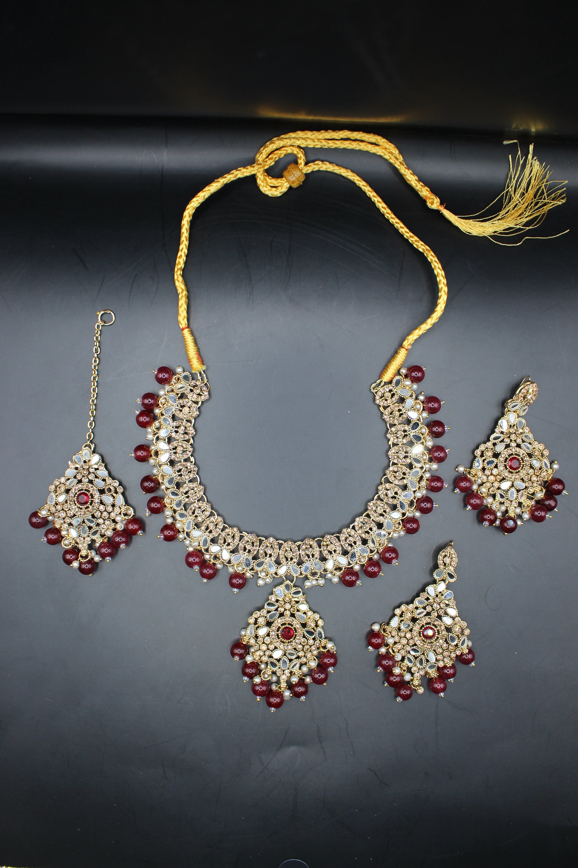 Royal Touch Kundan Flexible Neck Piece