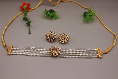 Lite Kanwal Chokhar Set with Studs