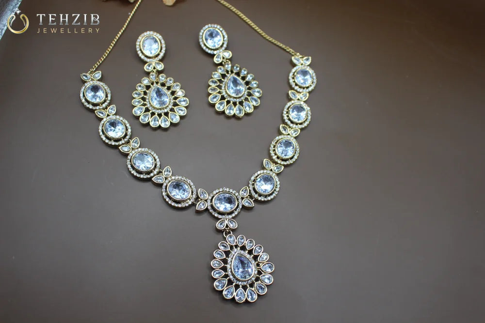 Beautiful Amirah Zircon Necklace Set 