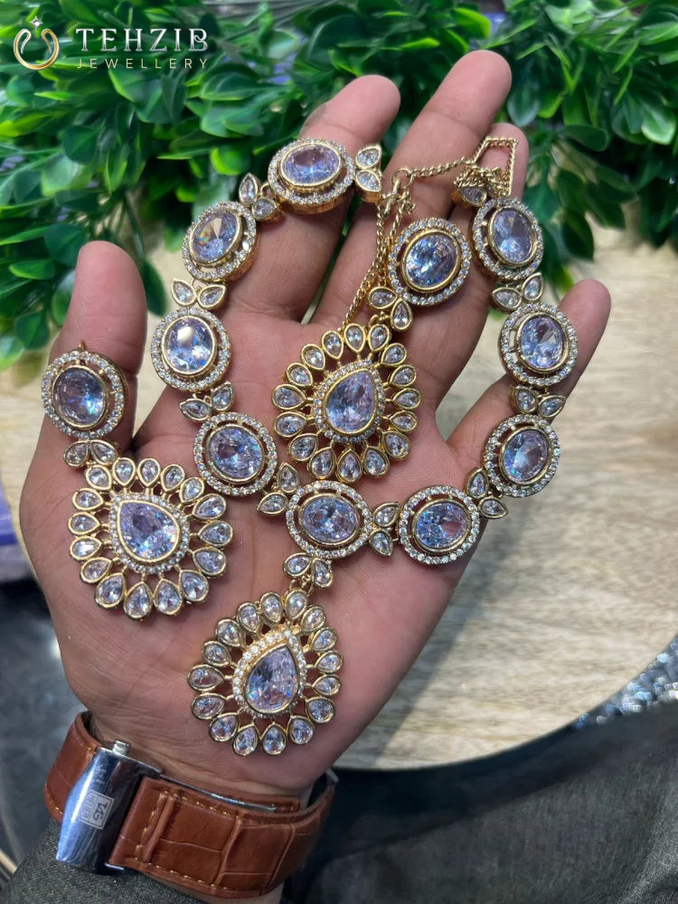 Beautiful Amirah Zircon Necklace Set 