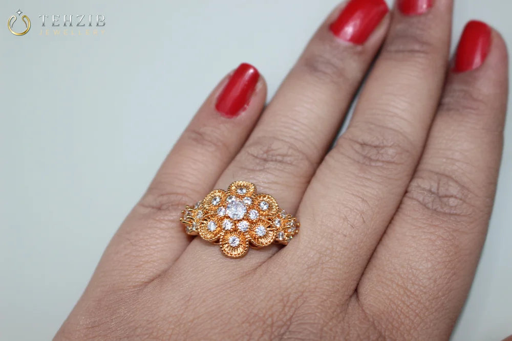 Elegant Gold Style Flower Ring