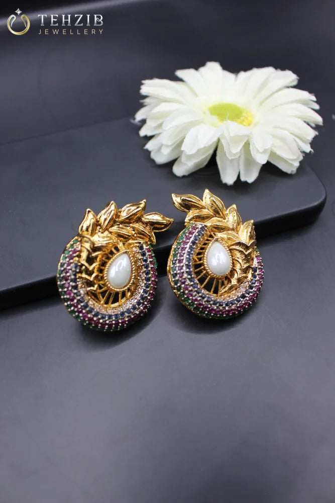 Luxury Gold Leaves Stud