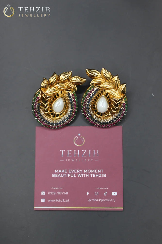 Luxury Gold Leaves Stud