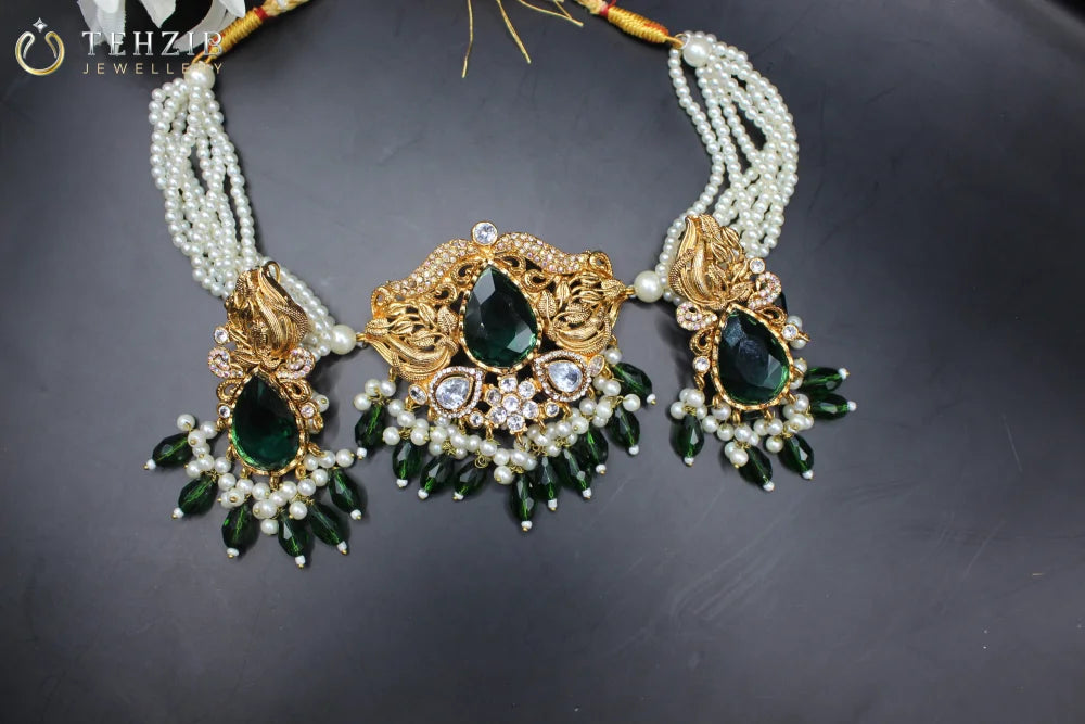 Hand Made Elegant Egyptian Chocker With Earrings