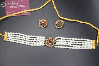 Elegant Hand Crafted Lite Zirca Chocker Set