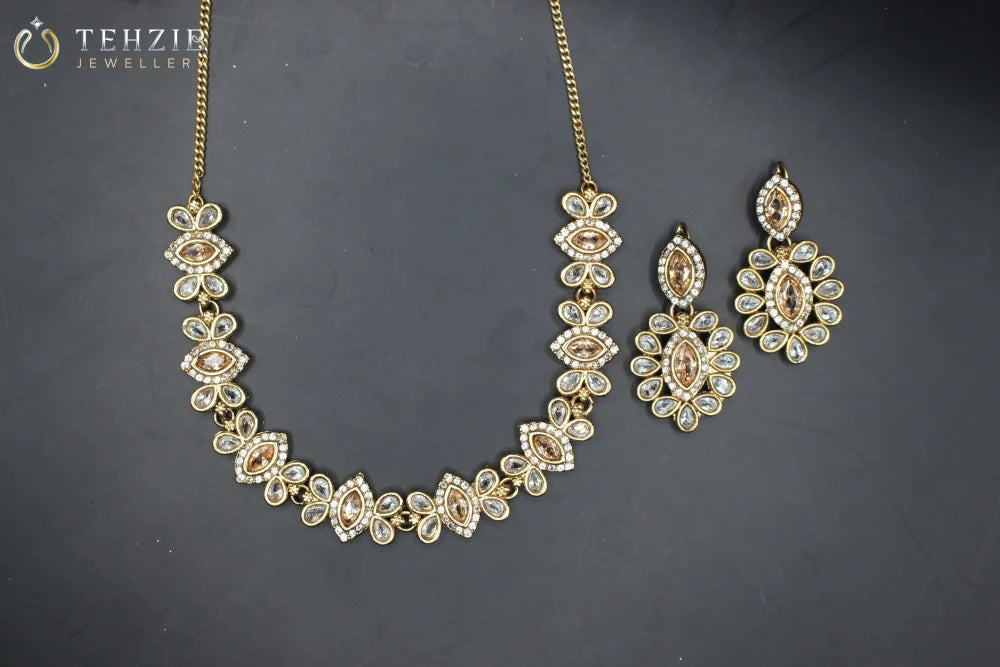 Elegant Design with Kundan and Zircon Necklace Set