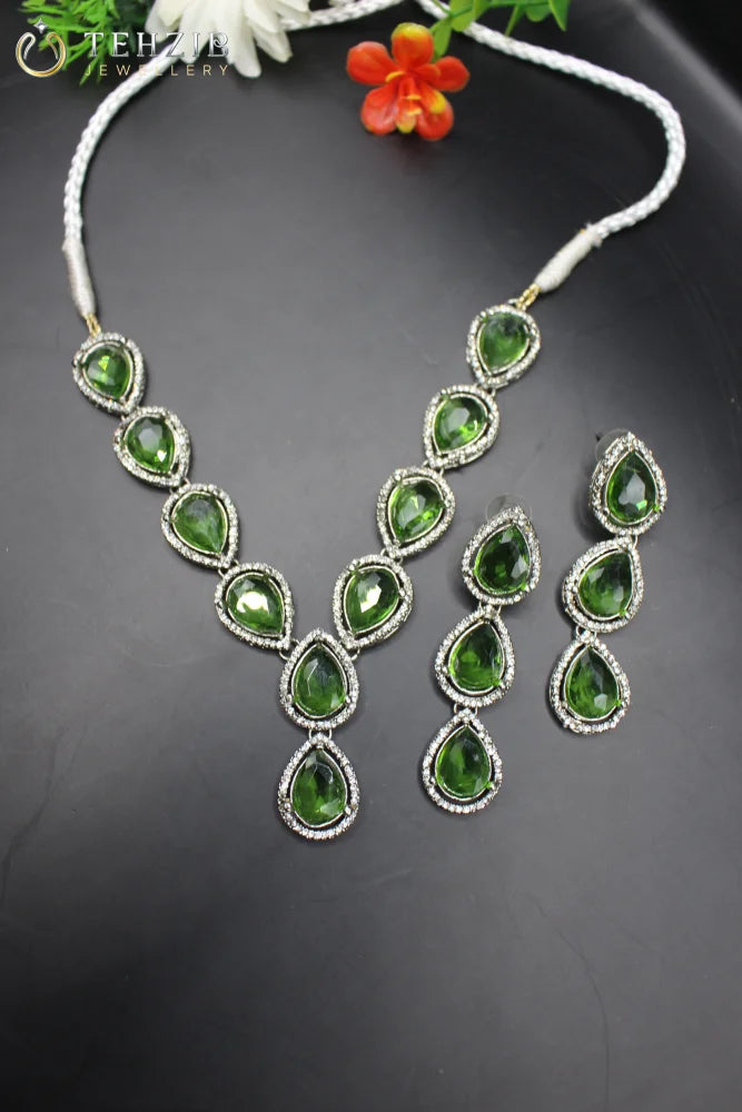 Doublet Stone Elegant Necklace Set