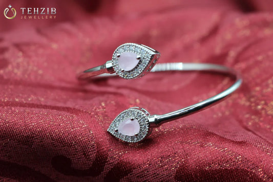 Stunning Leaf Zircon Kara Bracelet